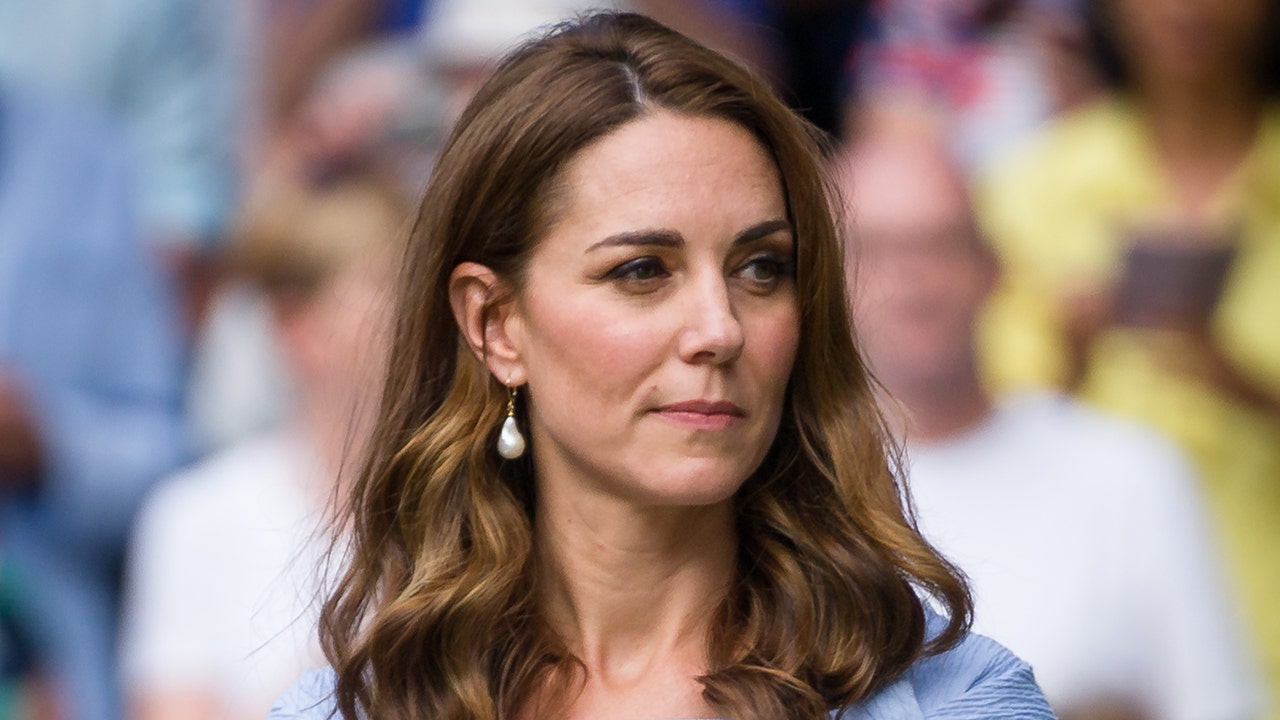 Grace and Strength Amid Adversity: Public Reactions to Kate Middleton’s Cancer Diagnosis