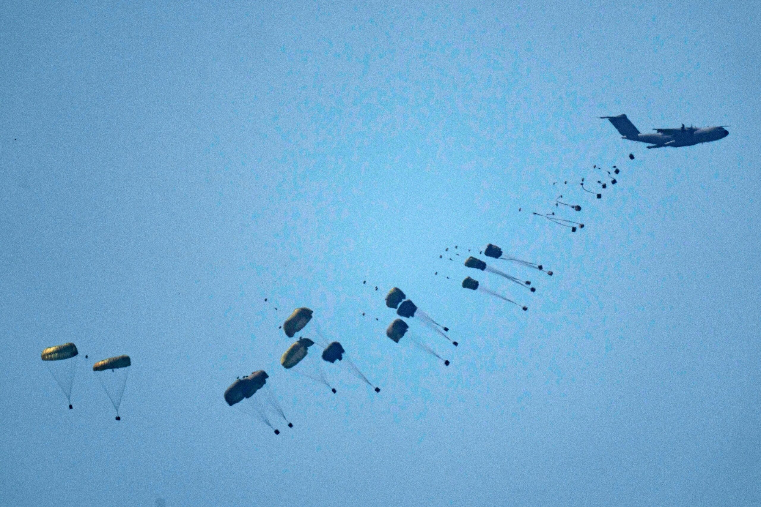 Reported Fatalities in Gaza Linked to Perceived Issues with Humanitarian Aid Airdrops, According to Witnesses